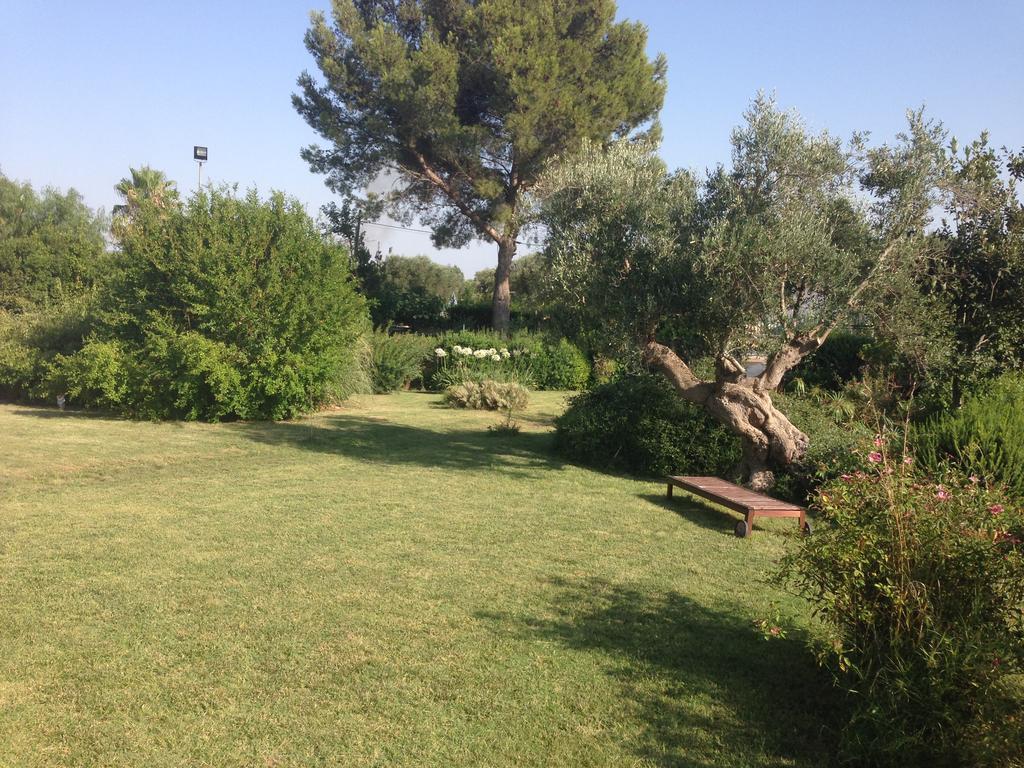 Bed and Breakfast Mazzara Farm Manduria Exterior foto